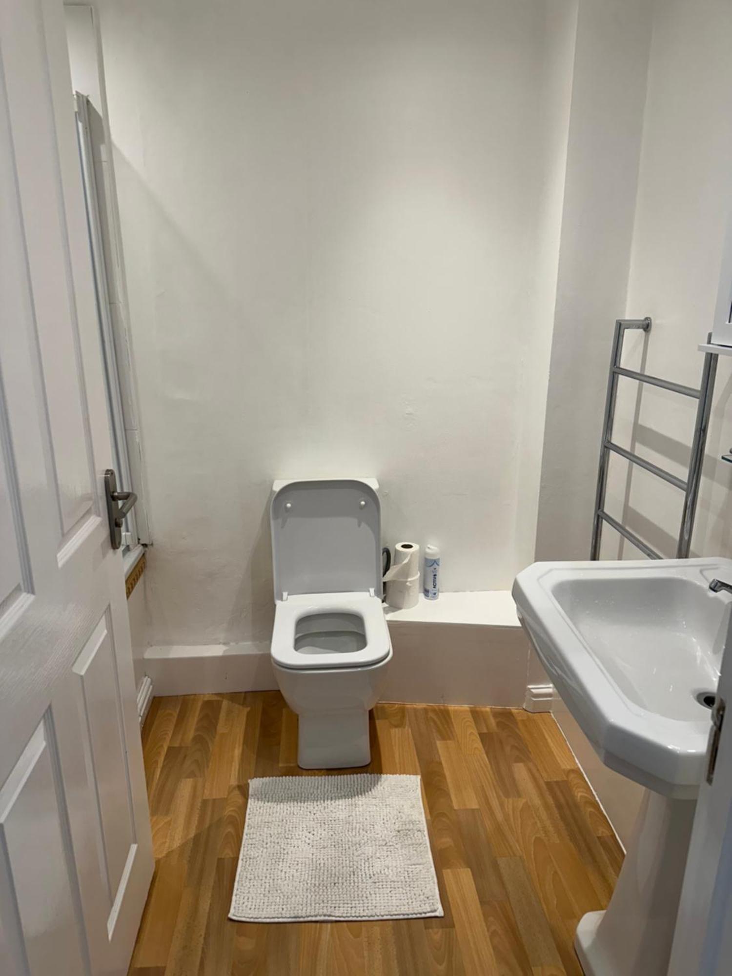 Lovely Two Bedroom Flat Thamesmead  Exteriör bild