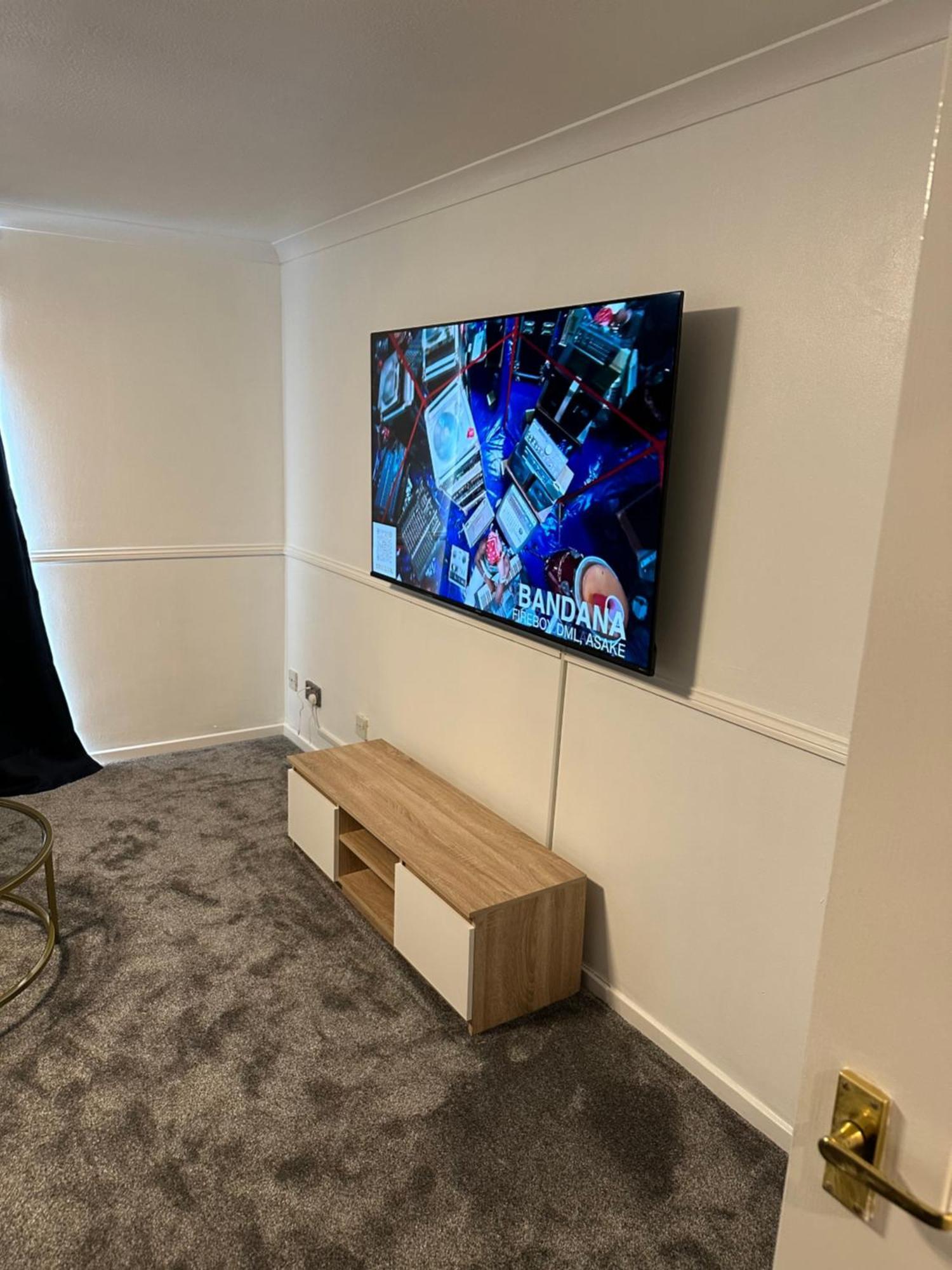 Lovely Two Bedroom Flat Thamesmead  Exteriör bild